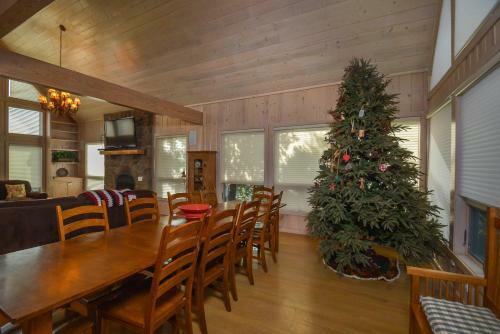 Steden Court Eight-bedroom Holiday Home