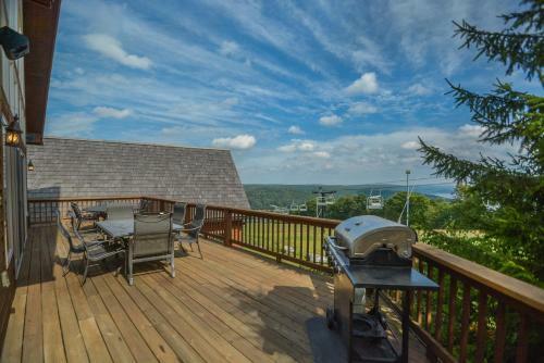 Steden Court Eight-bedroom Holiday Home