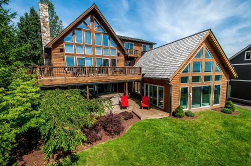 Steden Court Eight-bedroom Holiday Home