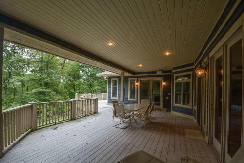 The West Wing Five-bedroom Holiday Home