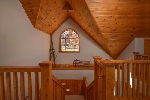 Irvana Six-bedroom Holiday Home