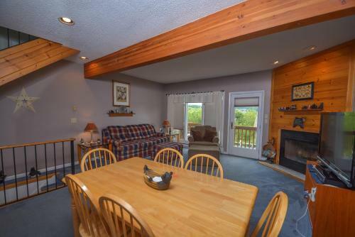 Deep Creek Village #23 Three-bedroom Holiday Home