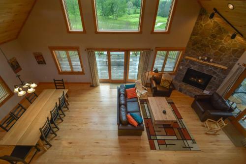 Coppertop Lodge Four-bedroom Holiday Home