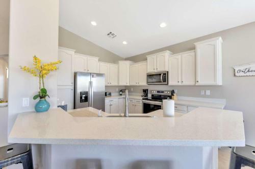 E Mesa House Sterling Dr