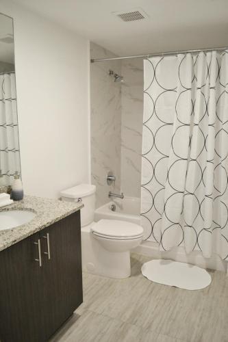 Apartamento Alhambra View | 2 Bedroom | 7th Flr 02