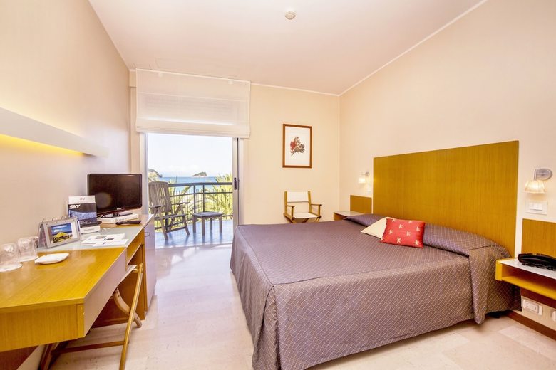 Hotel Tirreno