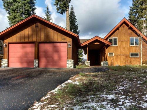 Cedar Lane Golf Course Home