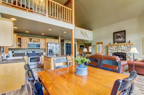 Cedar Lane Golf Course Home
