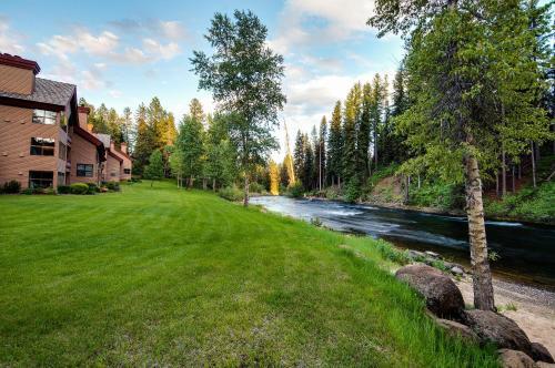 Payette Riverfront Family Condo