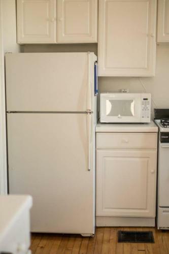 North Cass Street One Bedroom Apartment