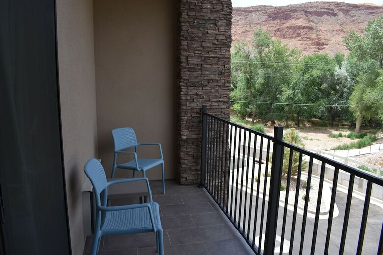 Hotel Mainstay Suites Moab Near Arches National Park