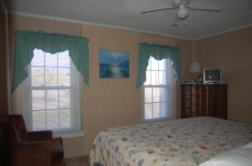 8000-7 Madison Home