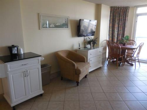 Apartamento Atlantica I # 401 Condo