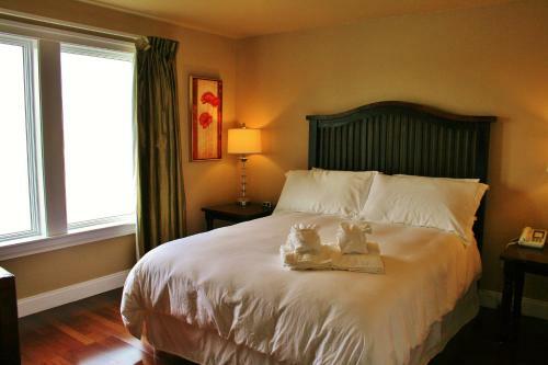 Oasis Suites Hotel