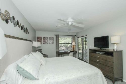 Park Shore Resort, 1st Floor, Bldg.f