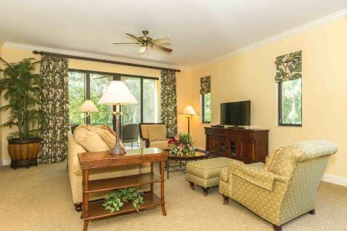 Cottages At Naples Bay Resort Ground Floor End Unit