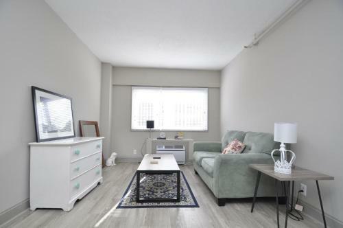 2 Bedroom Apartment Downtown