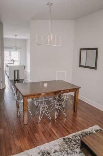 Downtown Views Unit 3