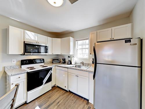 4th Avenue South Apartment Apts