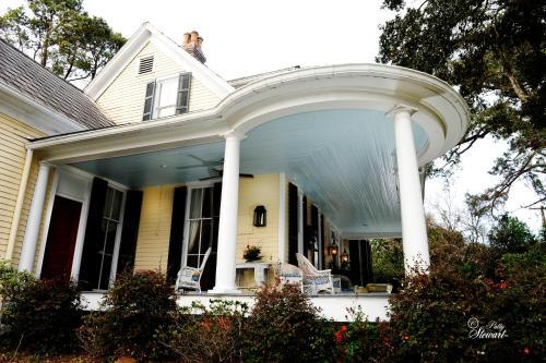 Clermont Bluffs Bed & Breakfast