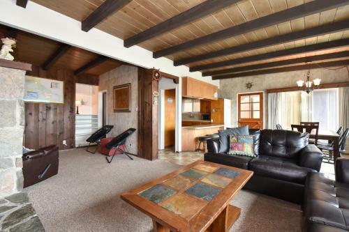 6504 W Ocean Front Lei
