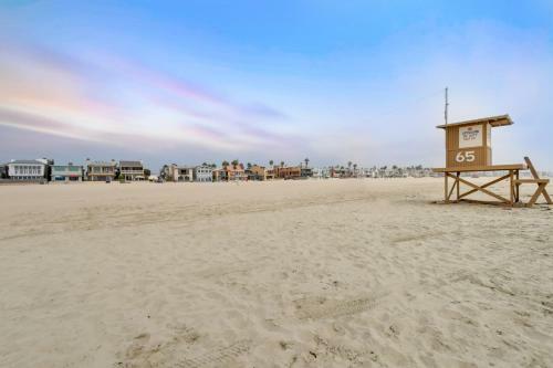 6504 W Ocean Front Lei