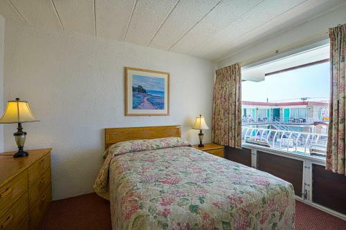 Panoramic Motel & Apts.