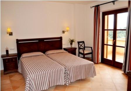Hotel Rural Es Riquers