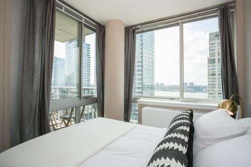 Three Bedroom Apartment With City View - Lincoln Center