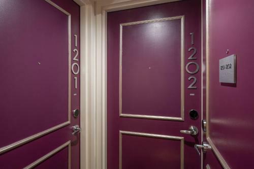 Staypineapple, An Artful Hotel New York