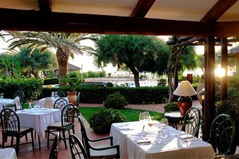 Hotel Villaggio Club Baia Del Sole