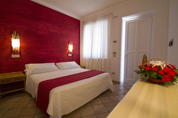 Hotel Villaggio Club Baia Del Sole