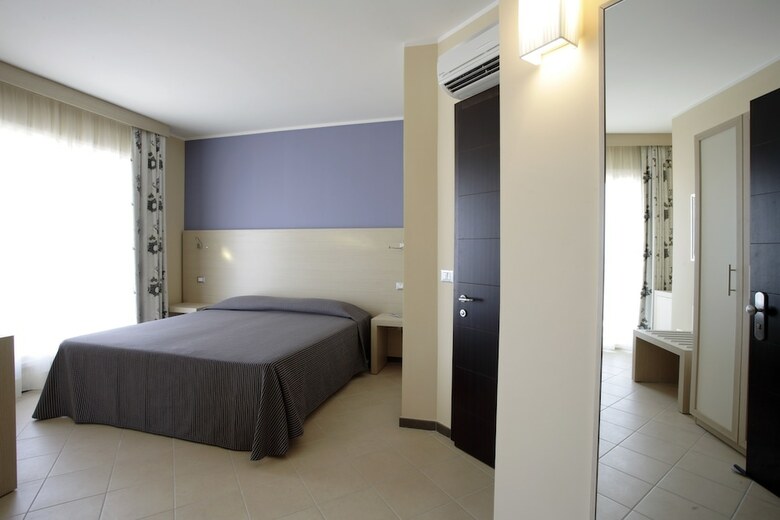 Janus Hotel