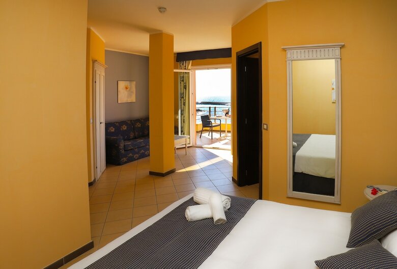 Janus Hotel