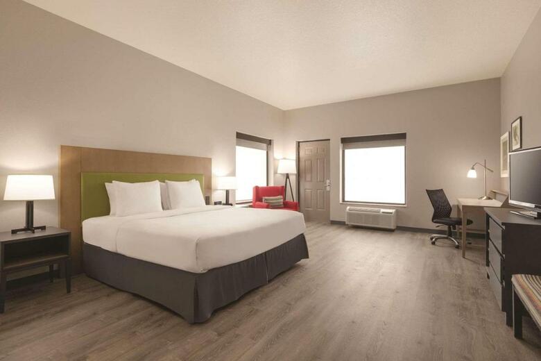 Hotel Holiday Inn Express Tampa Stadium Apt