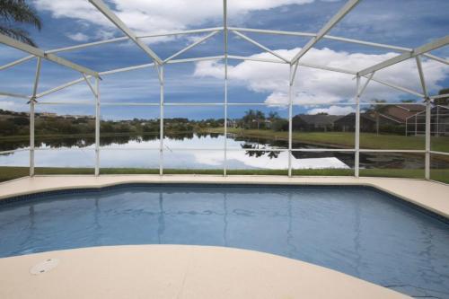 Henry's Rolling Hills Villa - Four Bedroom Home