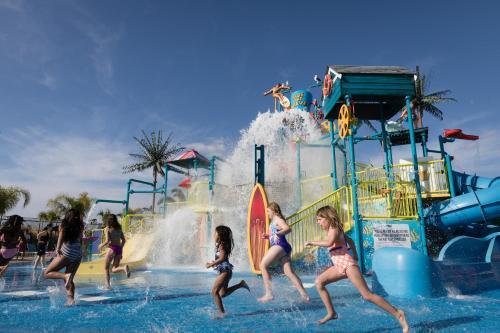 Encore Resort 1013 8 Bedroom Water Park