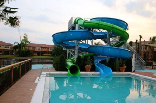 Regal Oaks Resort By Blue Ribbon Management