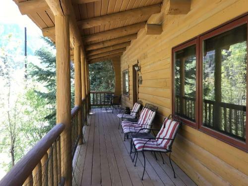 Kendall 444 Cabin