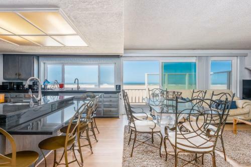 1015 Mandalay Beach Road Home