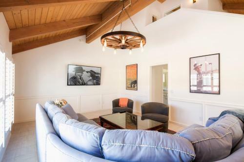 4025o - 728369 Beachfront Haven
