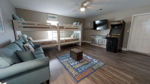 Hammonds Reef-14916 Five-bedroom Holiday Home