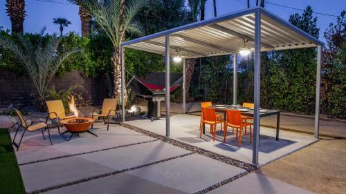 Modern Ranch Heaven - 2 Bedroom