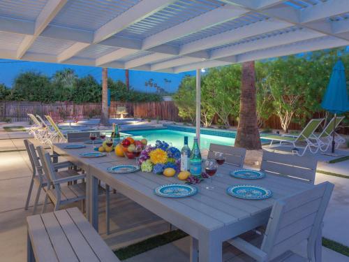 Club Retro In The Sun - 3 Bedroom