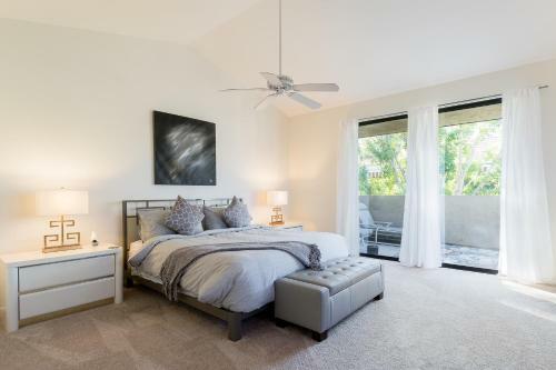 Apartamento 2501 N Indian Canyon Condo Unit 601