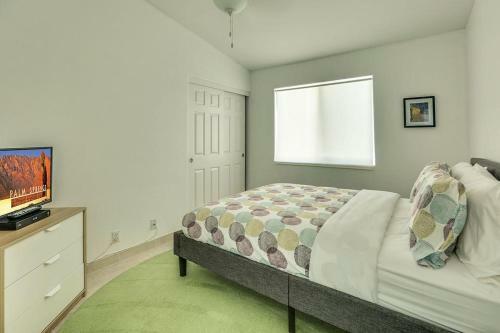 Sun Palace-mt Vw-pool-4br/2ba