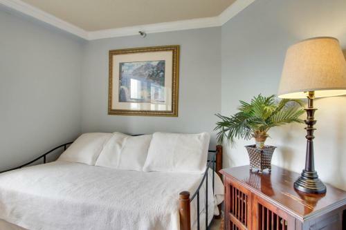 The Inn At St. Thomas Square #1208a