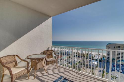 Laketown Wharf #1306