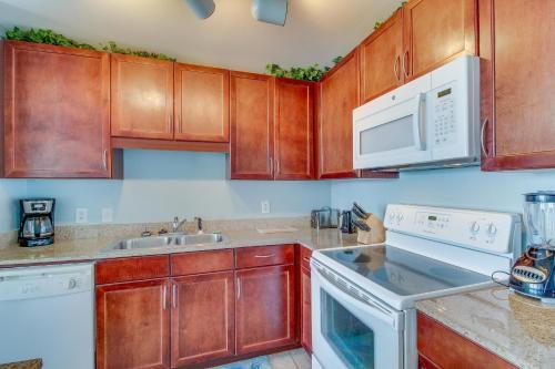 Laketown Wharf #1306