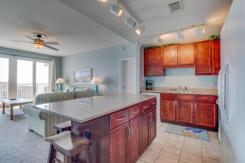 Laketown Wharf #1306